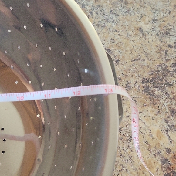 Premium Silver Kitchen Colander - Picture 7 of 7